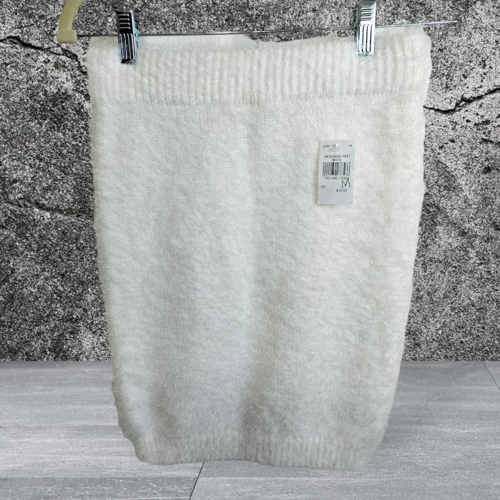 IRIS Fuzzy White Mini Skirt Size Medium